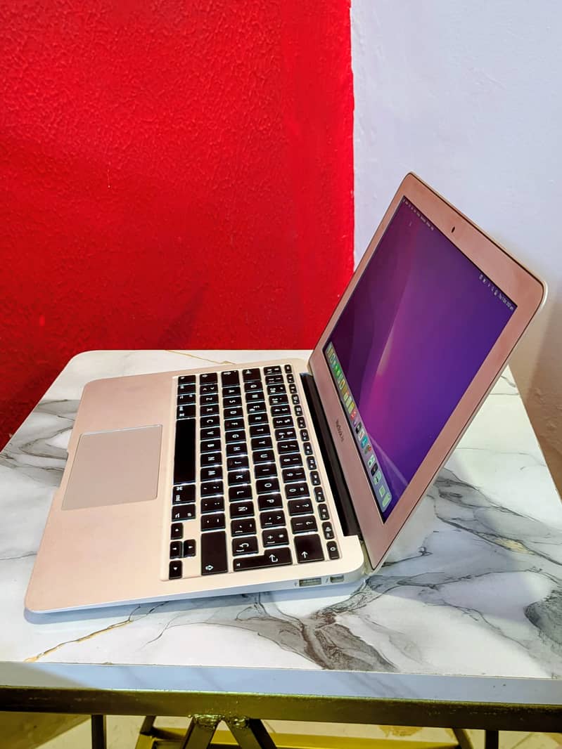 2 MacBooks 7