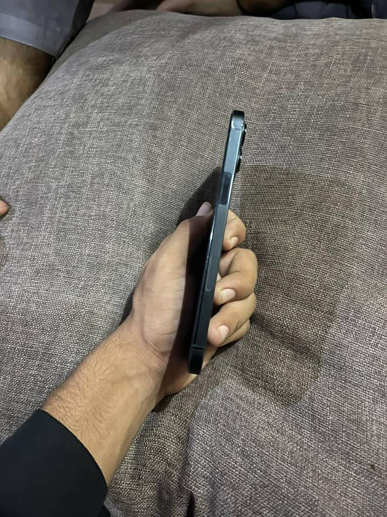 Apple iPhone 12 Pro Max 2