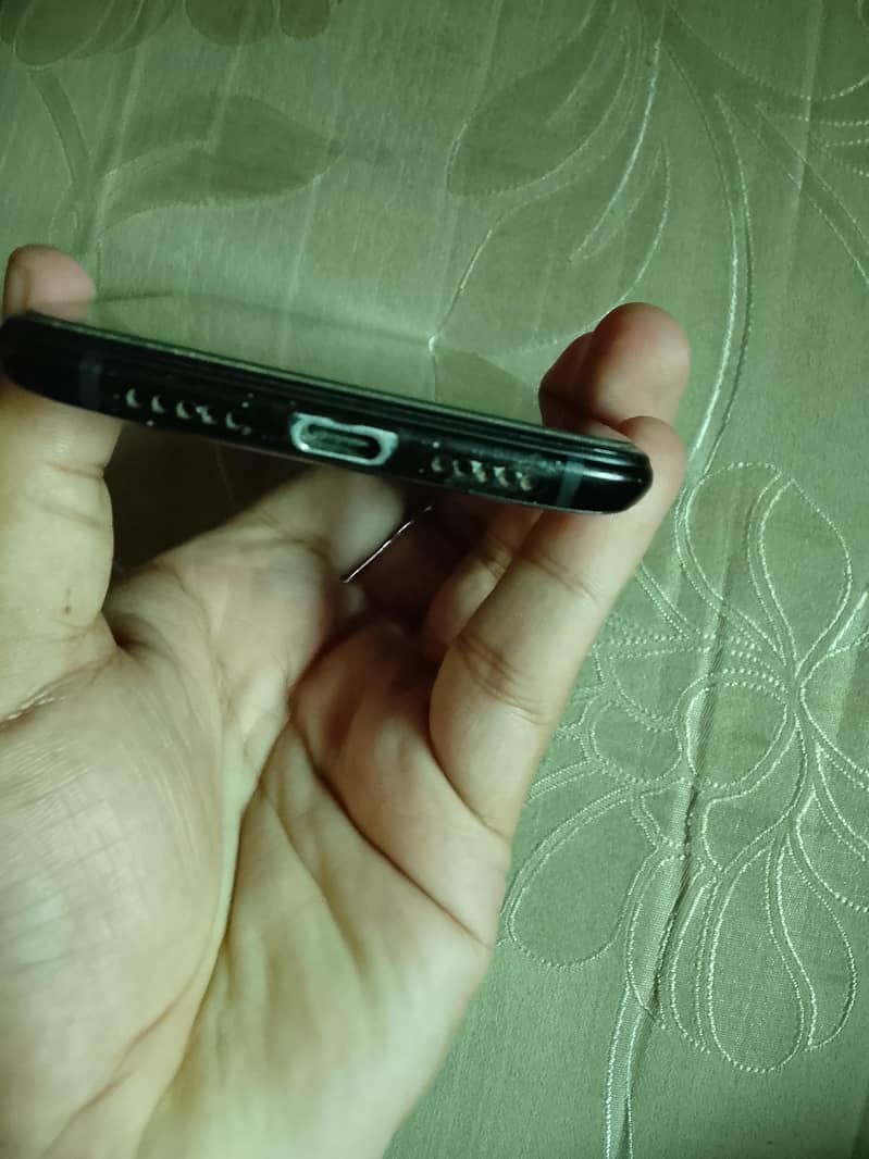 One Plus 6T 4