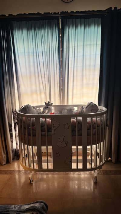 Cool Wooden Baby Cot / Cradle Rocking / Swing Function