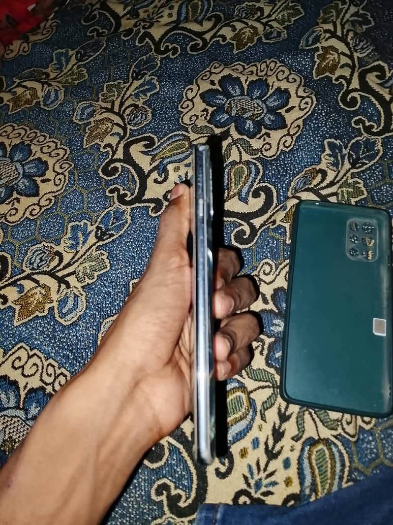 One Plus 8T 4