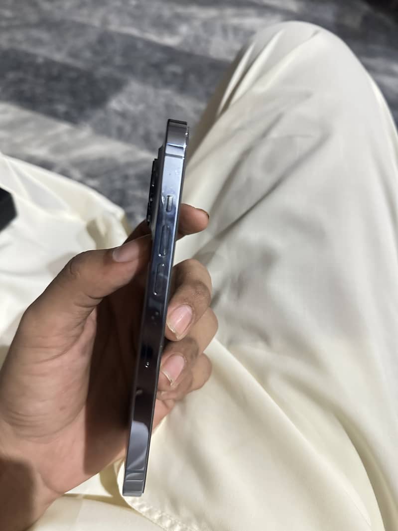 Apple iPhone 13 Pro 3