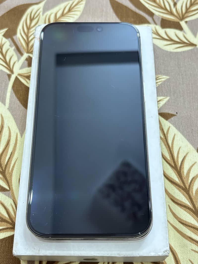 Apple iPhone 16 Pro Max 3