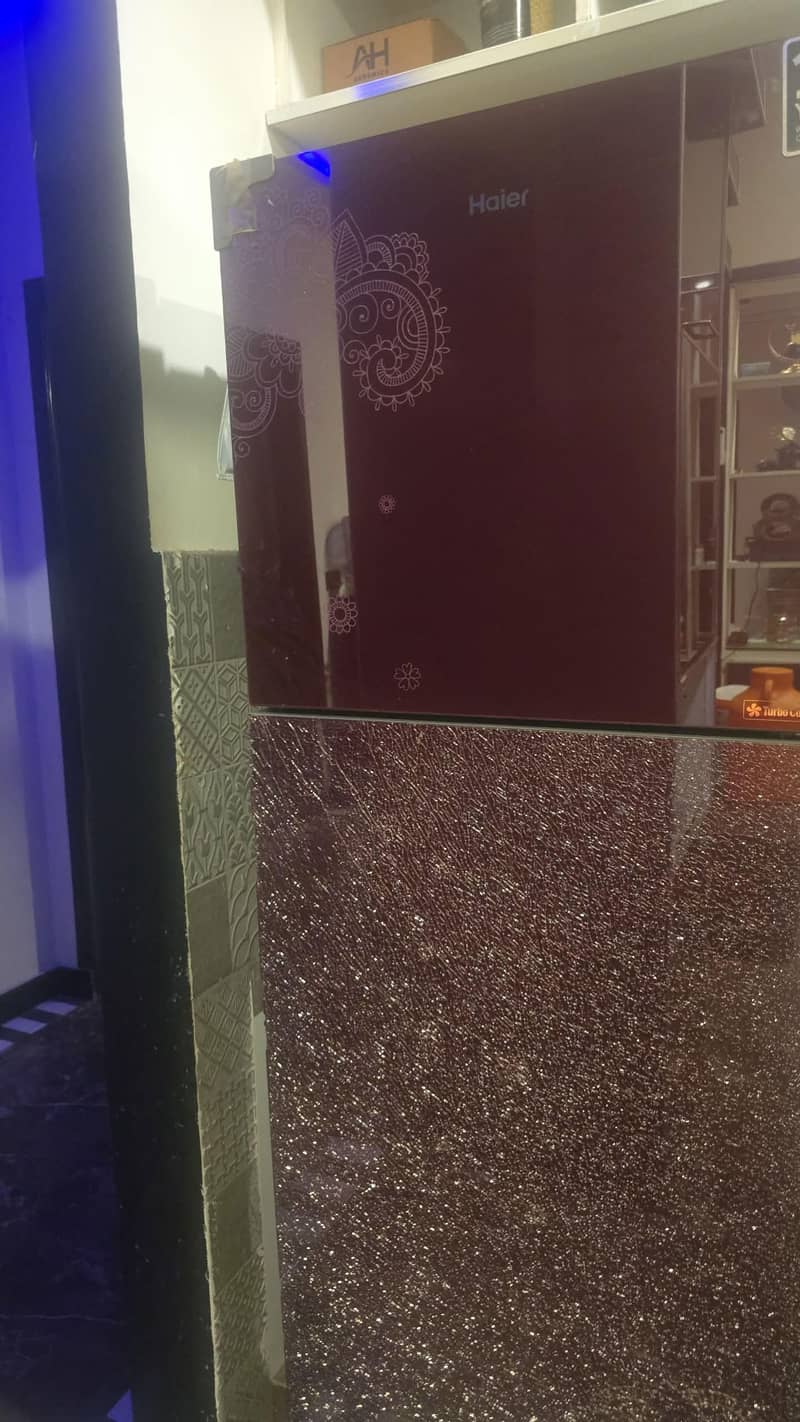 Haier Medium Refrigerator 0