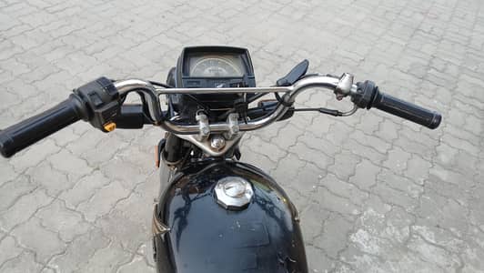 Honda CD70 on Sale