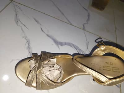 stylo golden heel  size 37 used once condition 10/10 with box