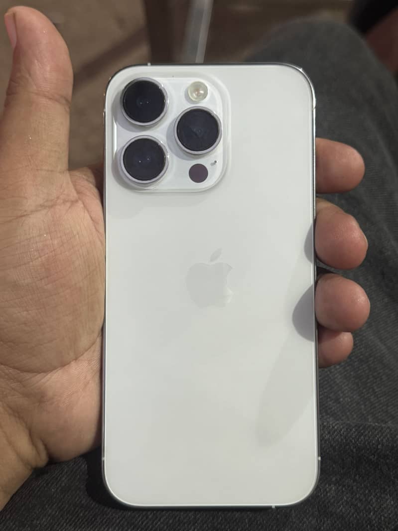 Apple iPhone 14 Pro 3