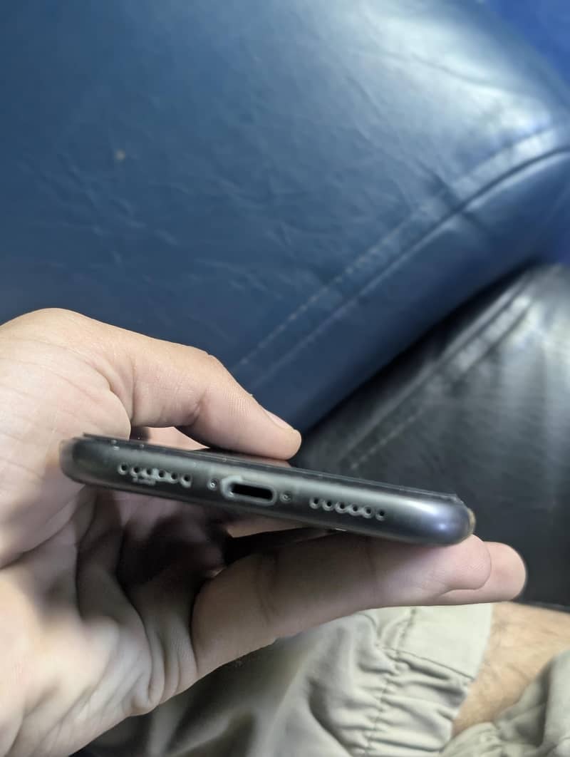 Apple iPhone 11 9