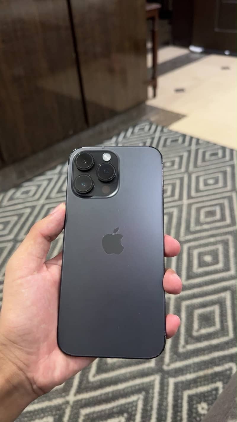Apple iPhone 14 Pro Max 0