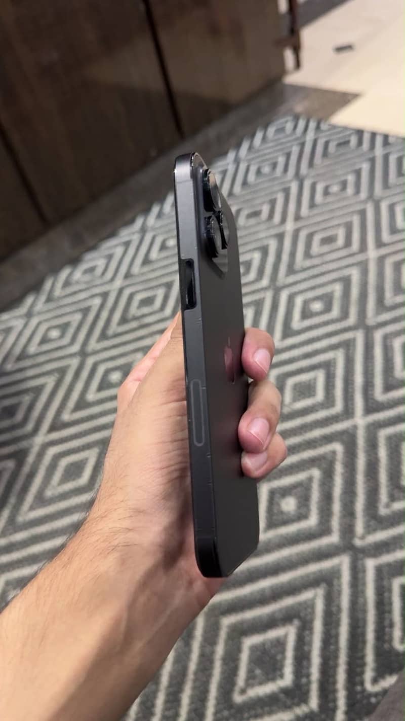 Apple iPhone 14 Pro Max 4
