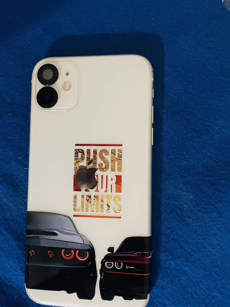 Apple iPhone 11 3