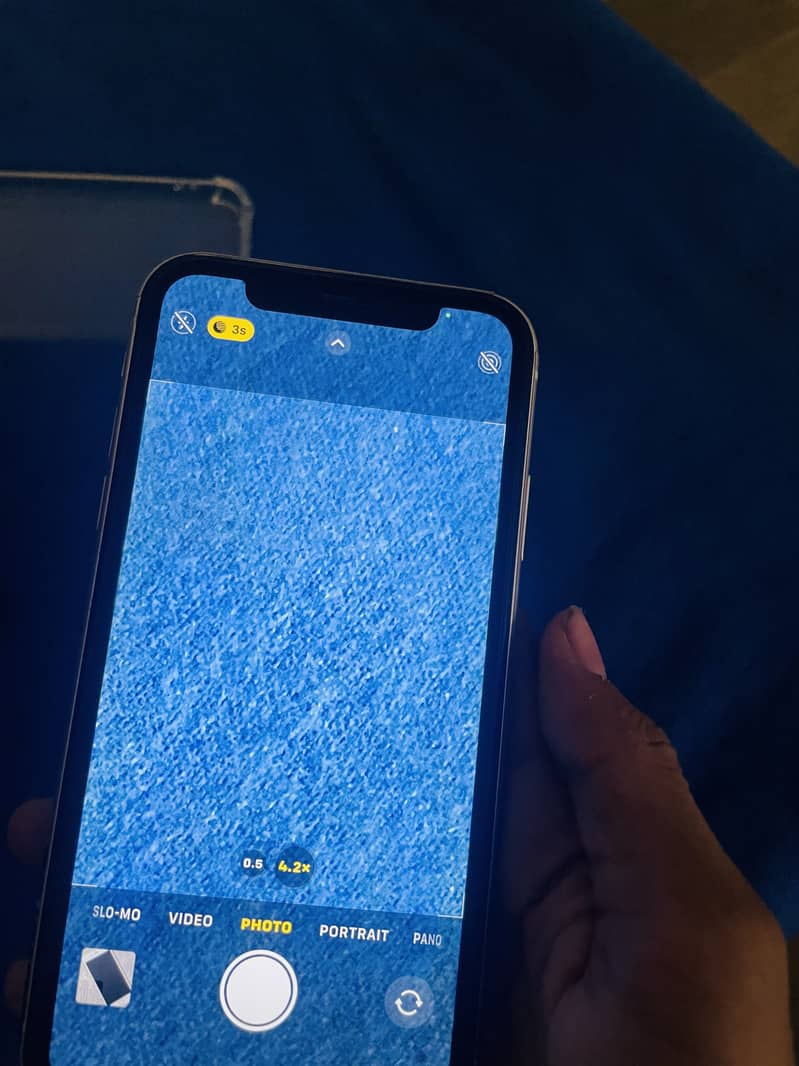 Apple iPhone 11 4