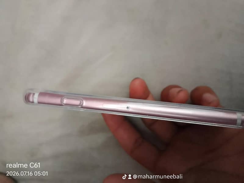 Apple iPhone 7 2