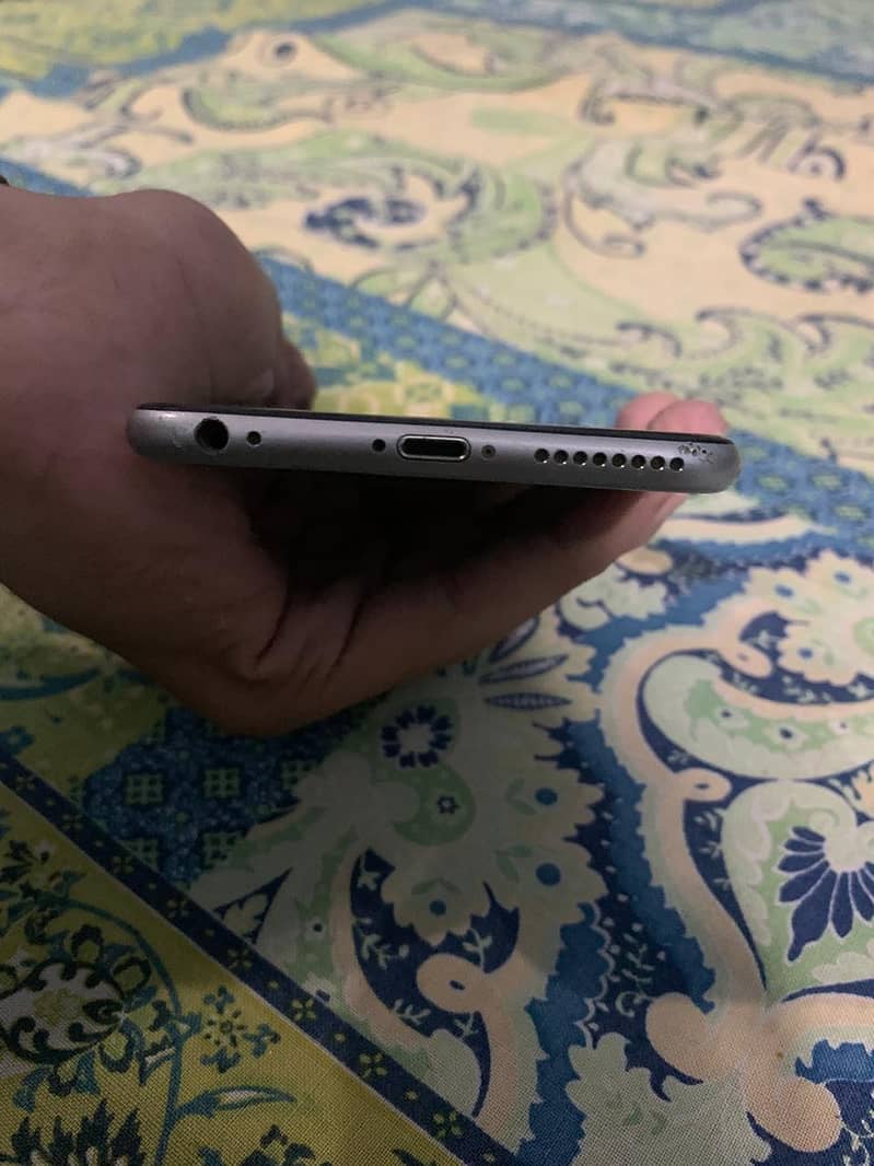 Apple iPhone 6S 5