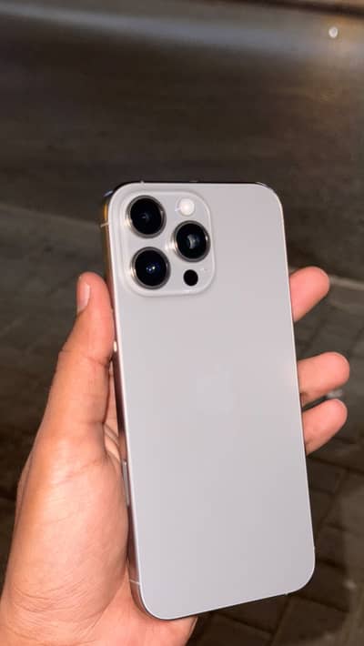 Apple iPhone 16 Pro Max