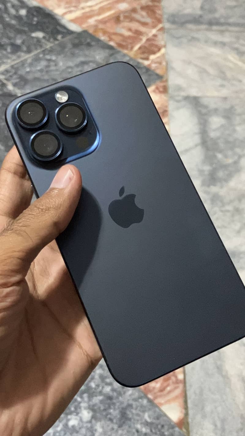 Iphone 15 pro max 1