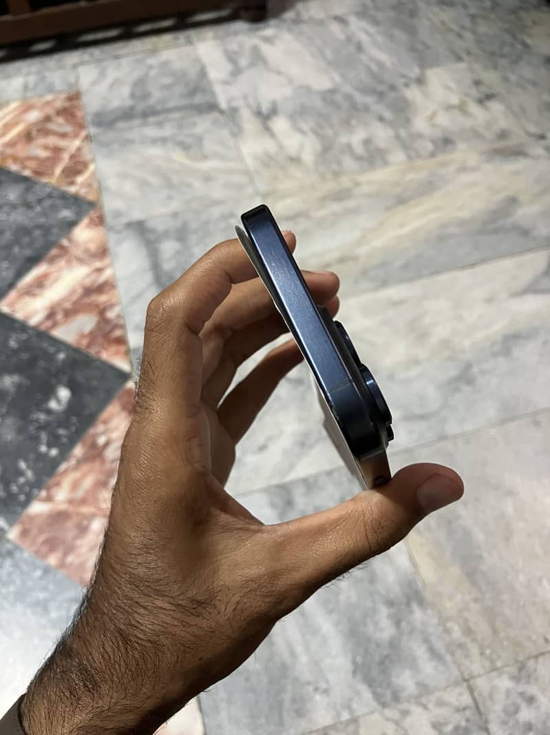 Iphone 15 pro max 6
