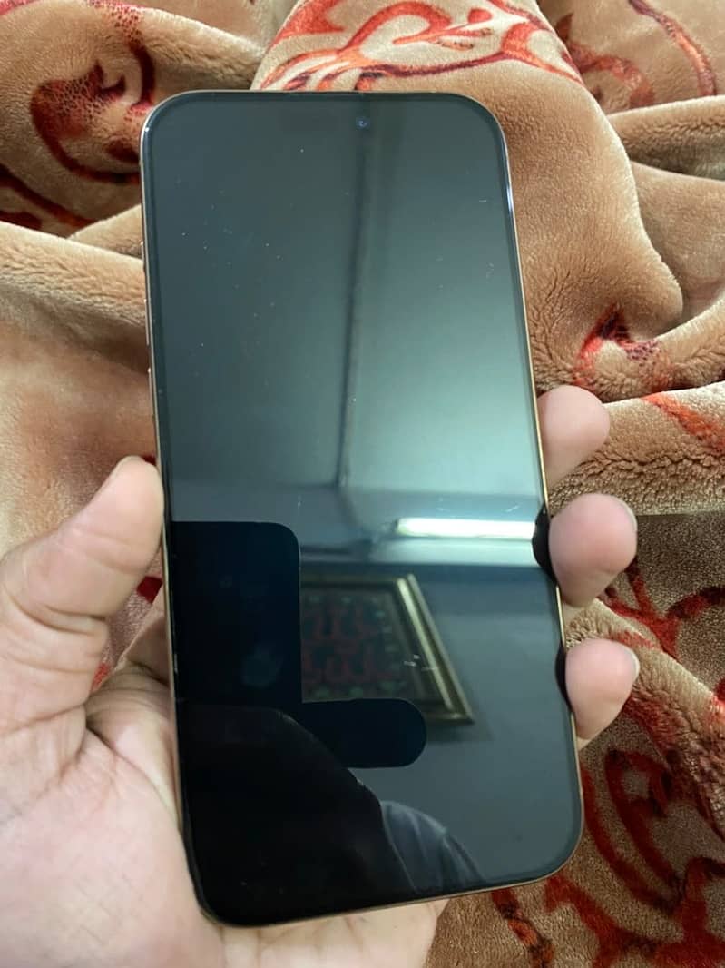 Apple iPhone 16 Pro Max 5