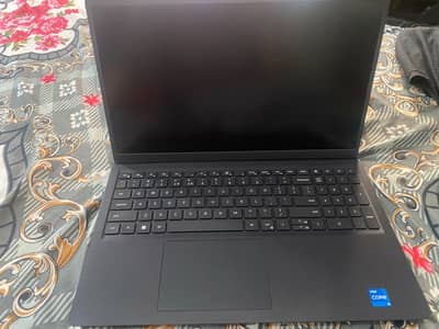 Dell Vostro 3520 8GB RAM ,56GB SSD