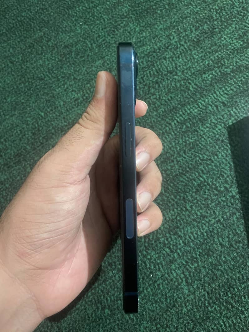 Apple iPhone 13 3