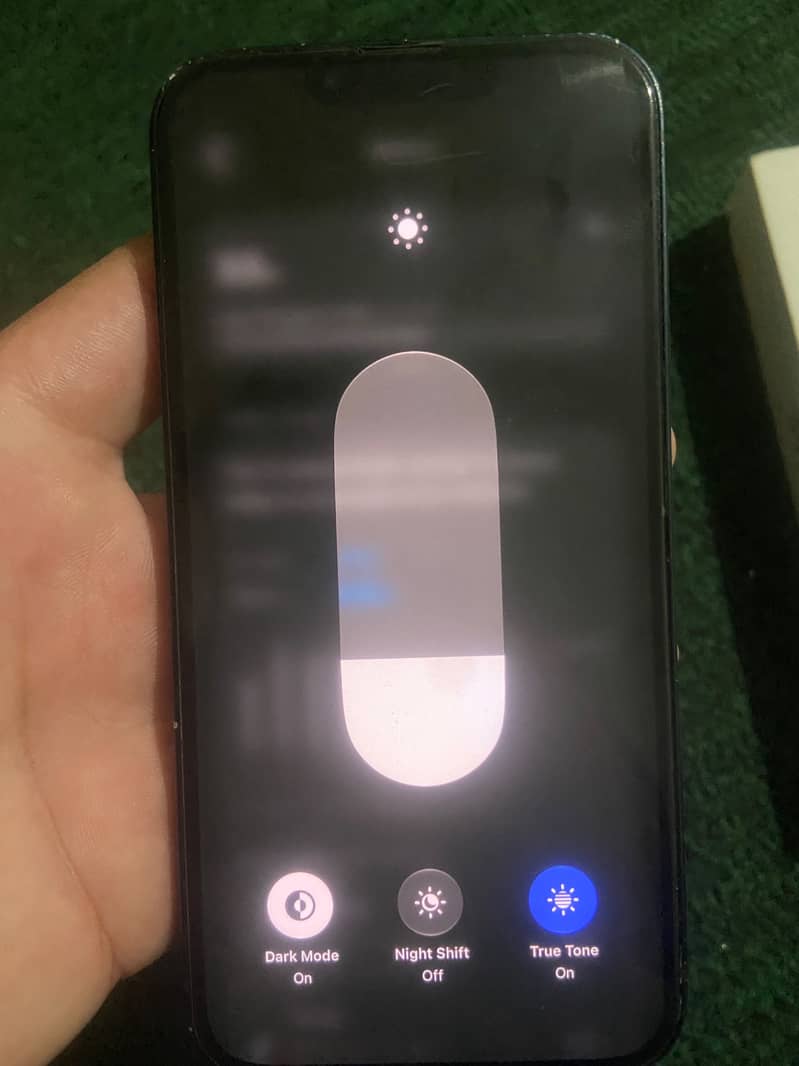 Apple iPhone 13 8