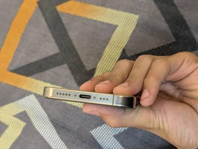 Apple iPhone 16 Pro