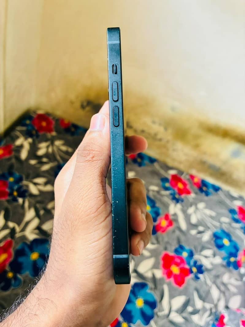 Apple iPhone 14 1