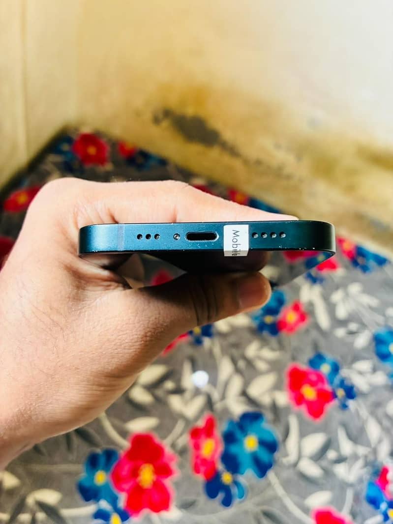 Apple iPhone 14 2