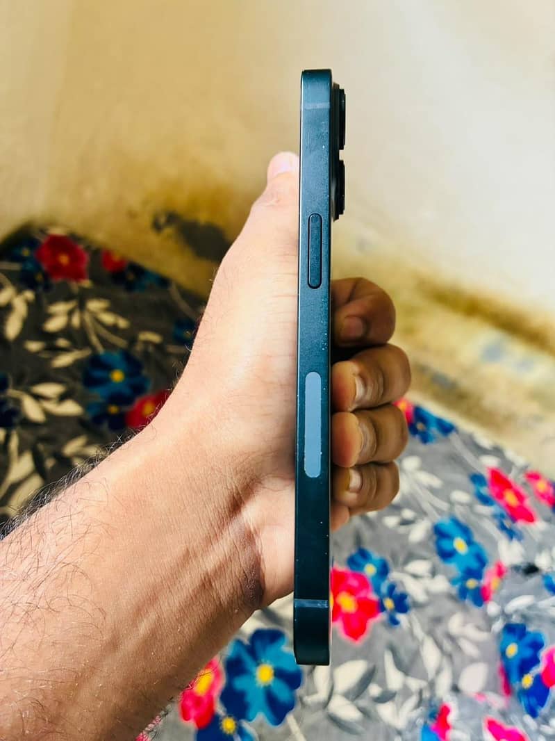 Apple iPhone 14 6