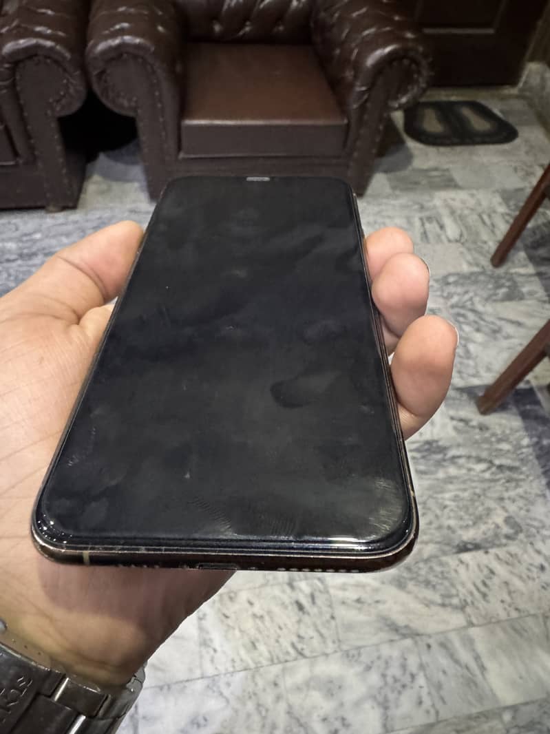 Apple iPhone 11 Pro Max 1