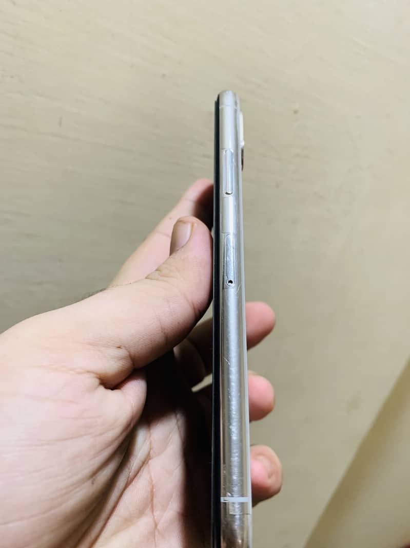 Apple iPhone X 1