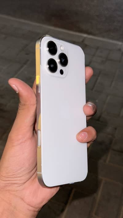 Apple iPhone 16 Pro Max
