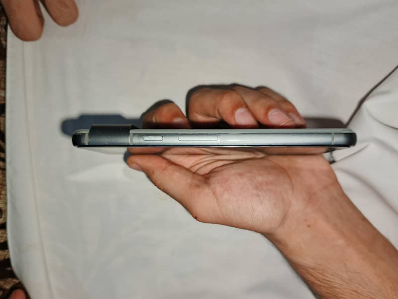 Google Pixel 8 2