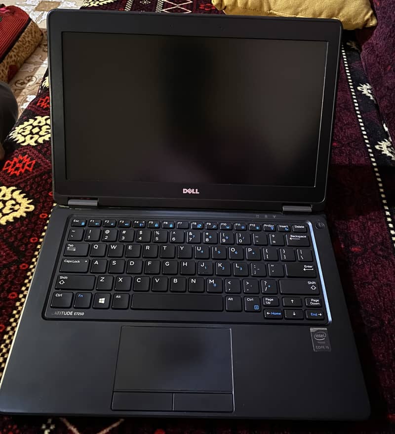 Dell Latitude E7250 2