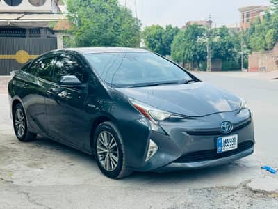 2016 Prius S | 80,700 KM | Islamabad Registered | Grade 4 | New Tires