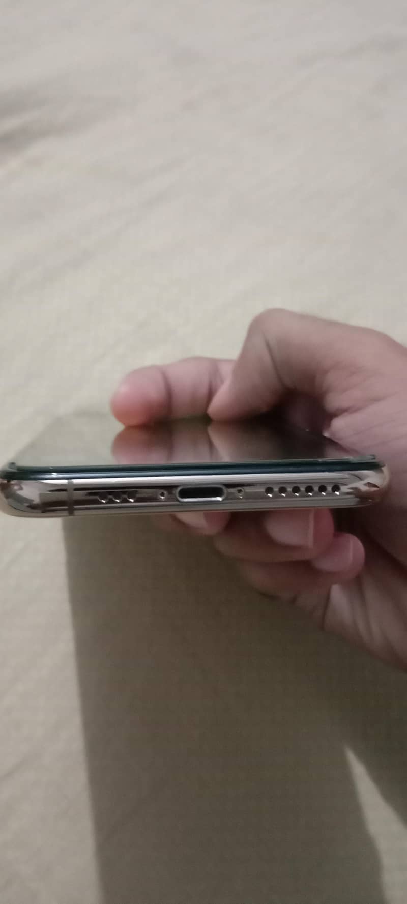 Apple iPhone XS 4
