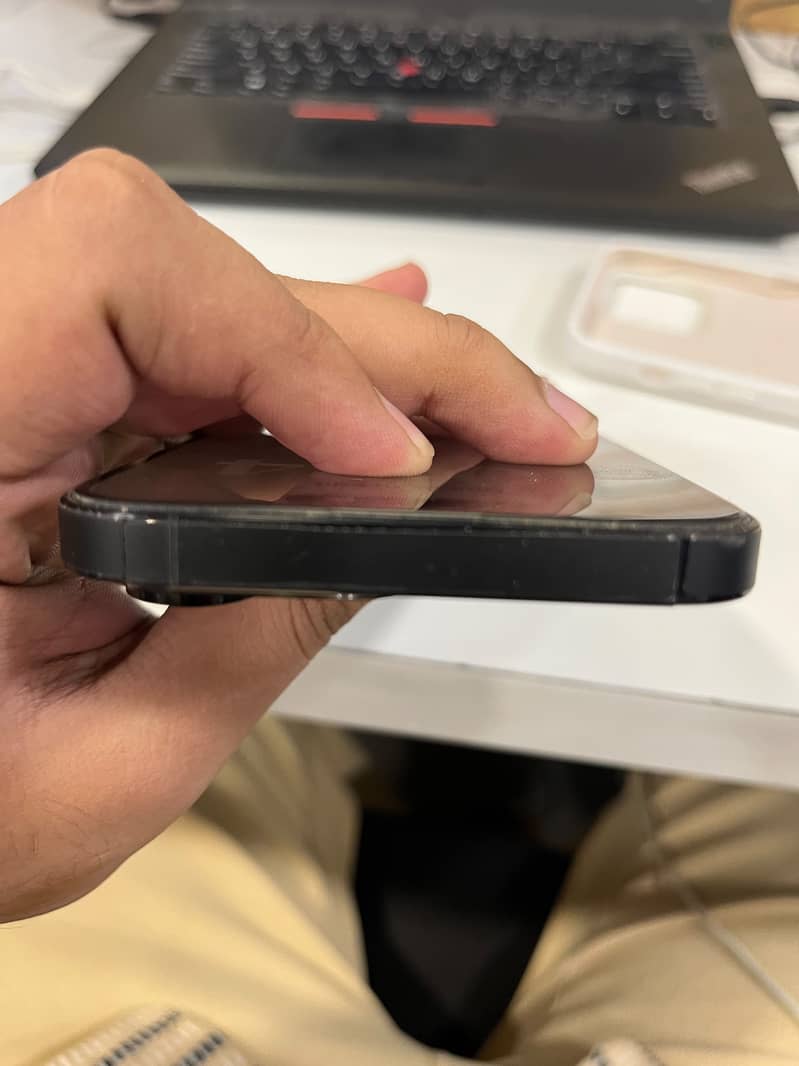 Apple iPhone 14 Pro Max 1