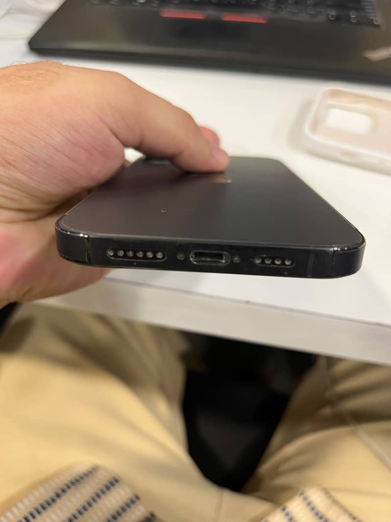 Apple iPhone 14 Pro Max 3