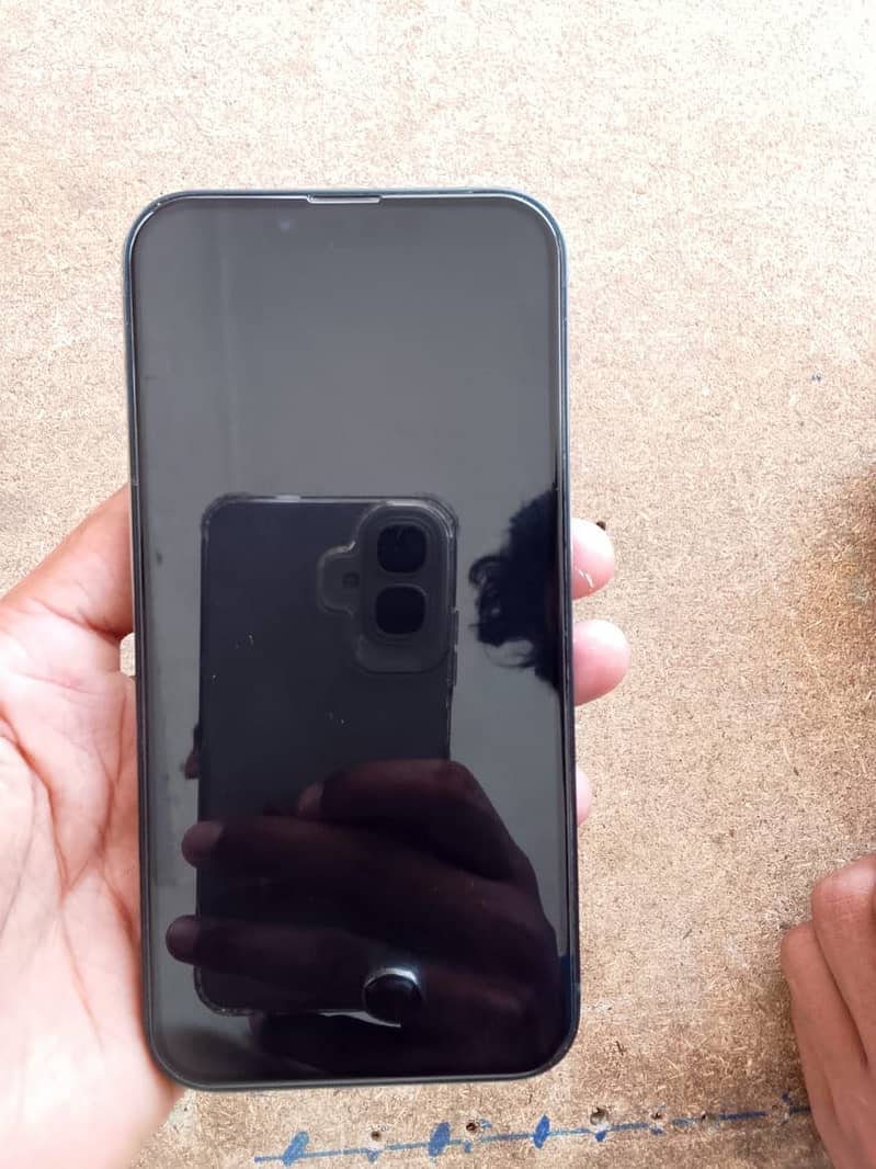 Apple iPhone 13 6