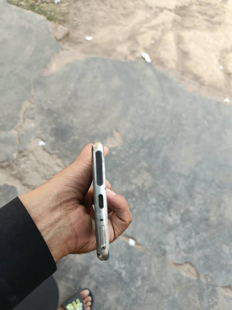 Tecno CAMON 40 Pro 4