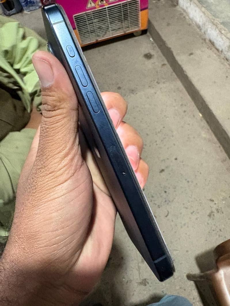 Apple iPhone 15 Pro Max 1