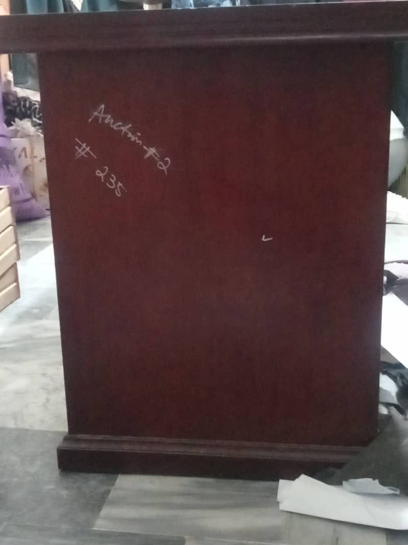 Second hand table hai 3