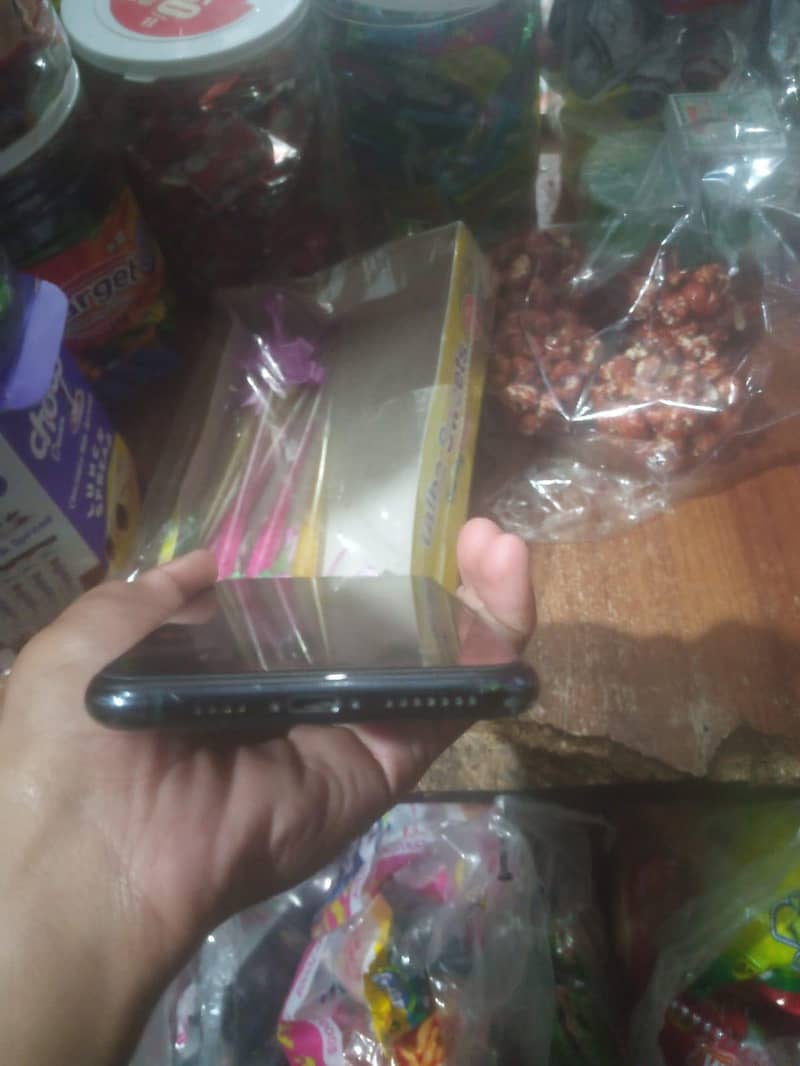 Apple iPhone 11 Pro Max 3