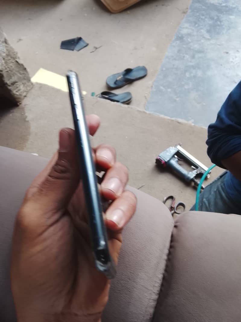 Apple iPhone X 2