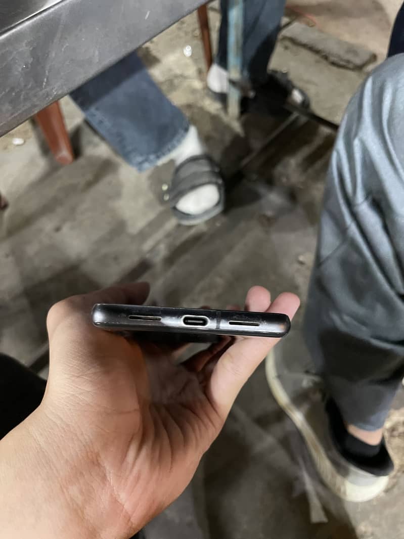 Google Pixel 7 4