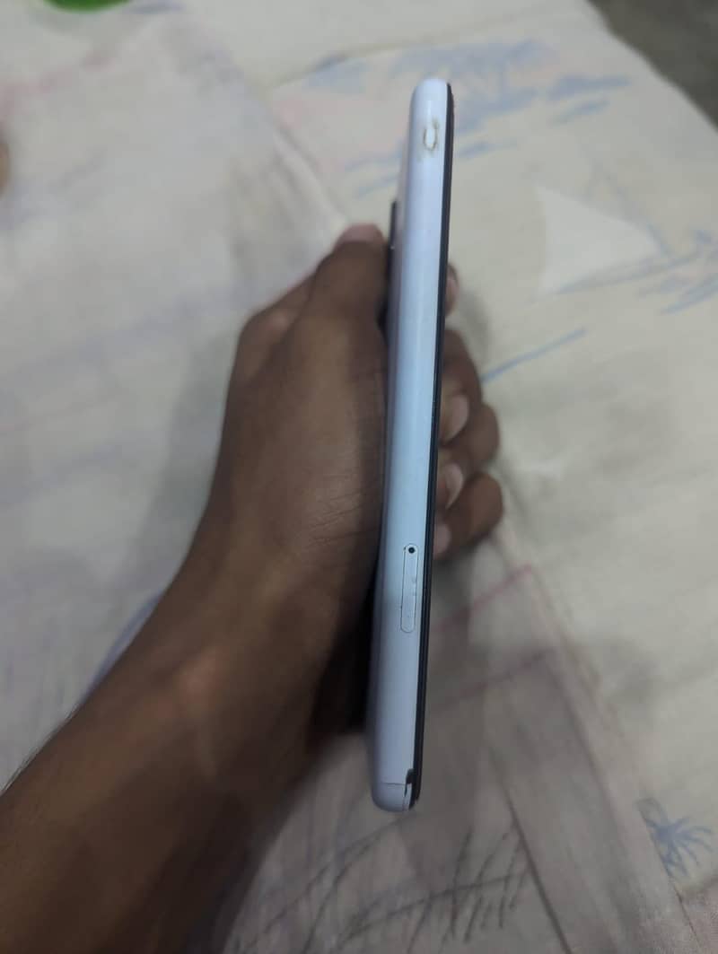 Google Pixel 4a 5