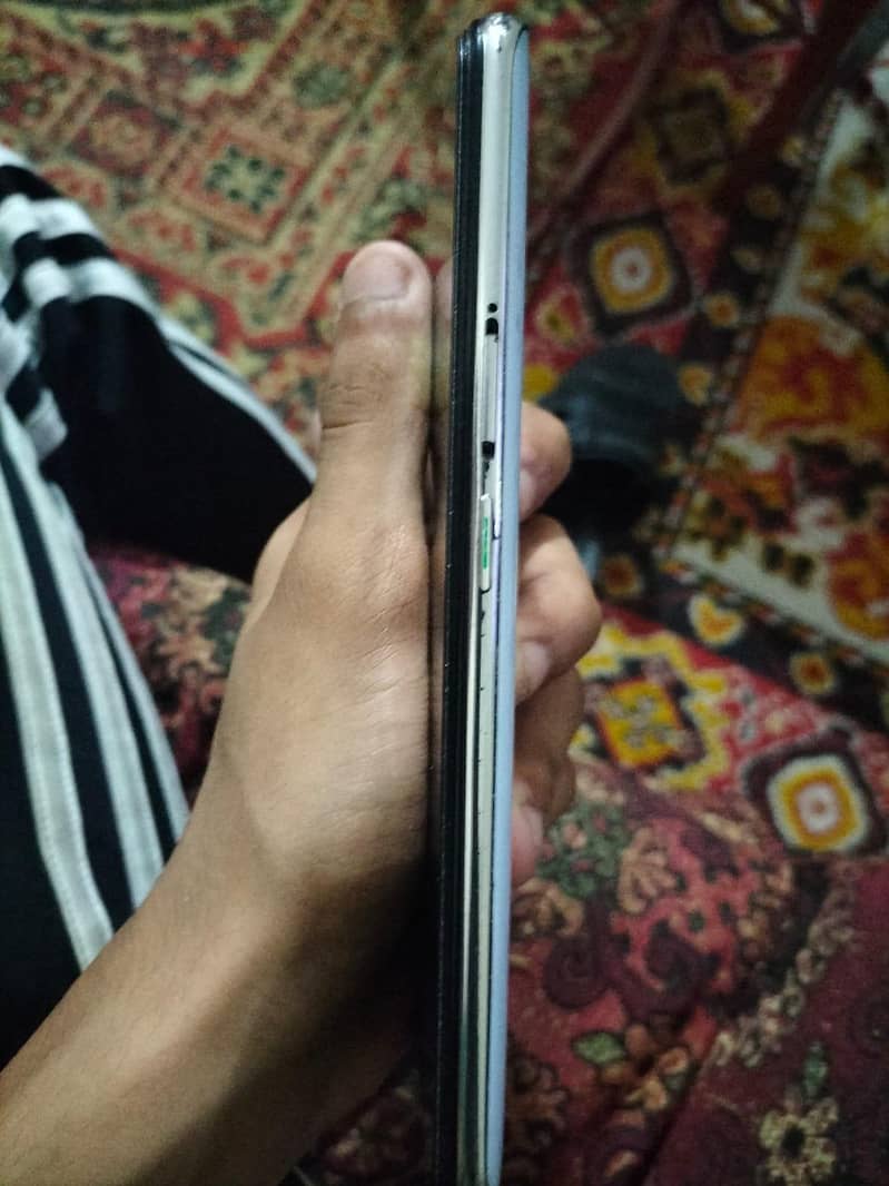 OPPO Reno 3