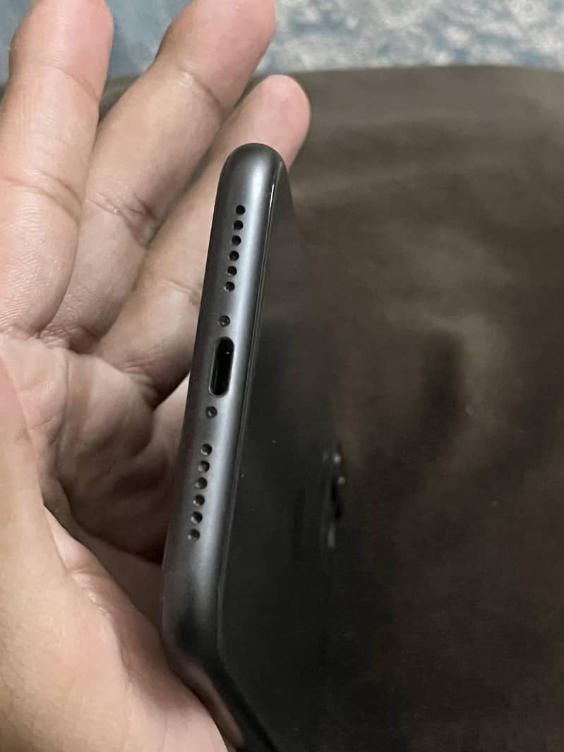Apple iPhone 11 2
