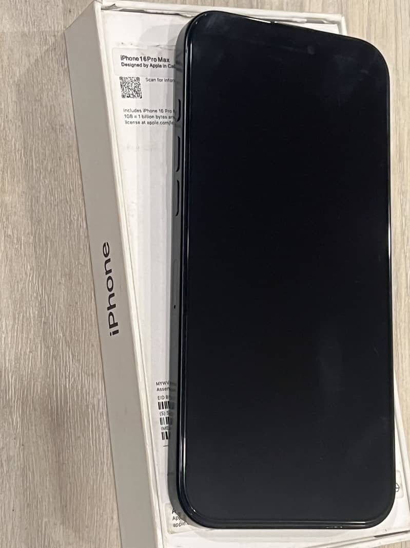 Apple iPhone 16 Pro Max 7