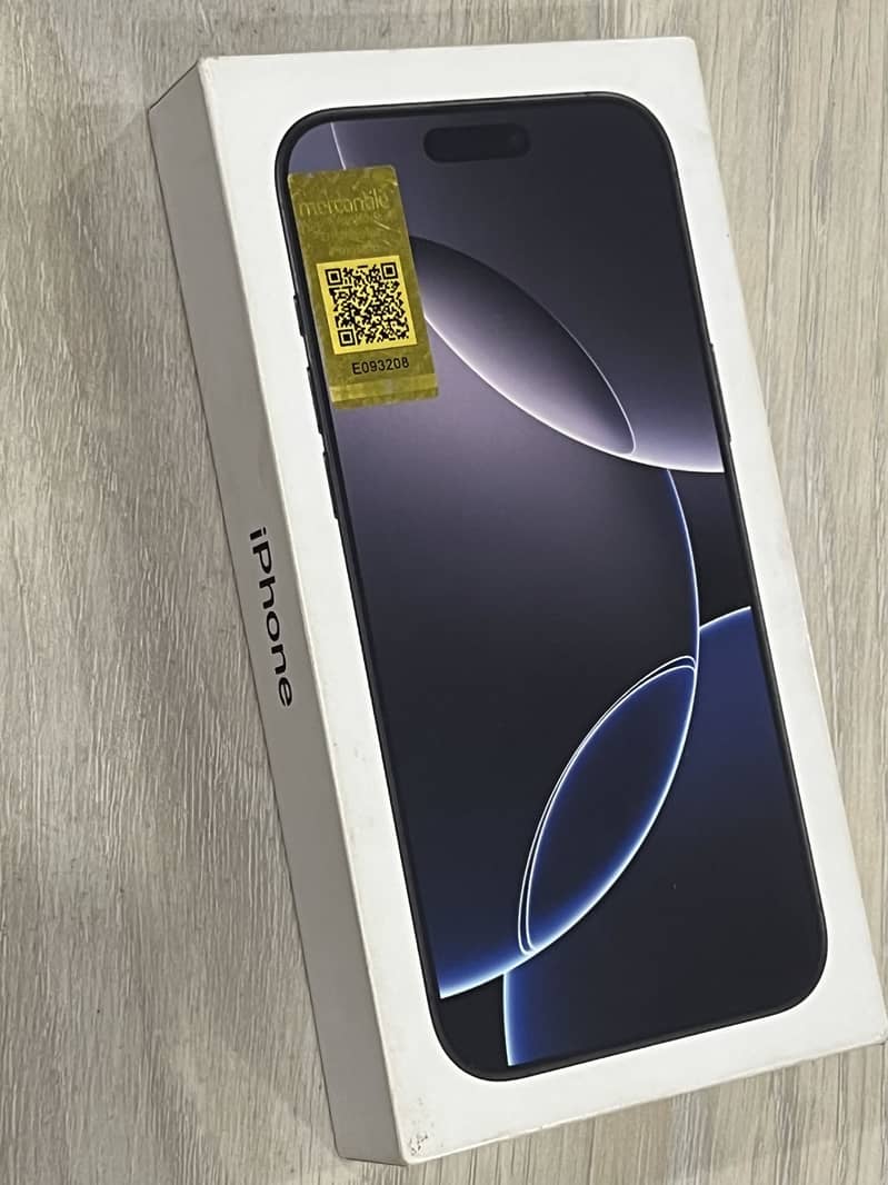 Apple iPhone 16 Pro Max 9